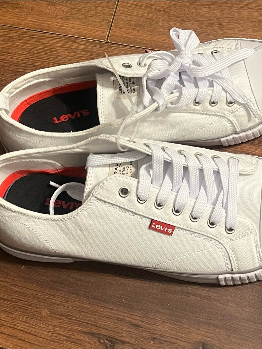 Levi's Men's White Canvas Low-Top Sneakers NWOT